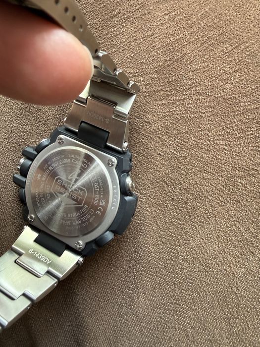 Casio G - shock GST - B100