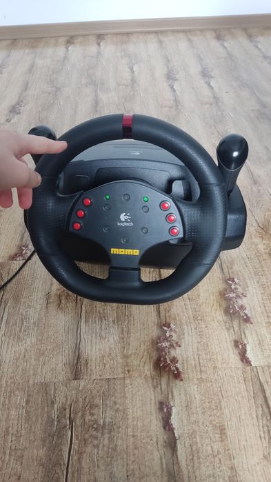 Se vinde Volan Gaming