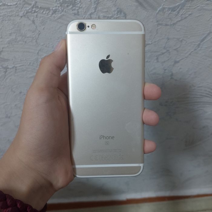 iPhone 6 s с сломанным дисплеем