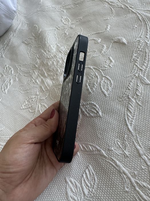 Чехол на телефон