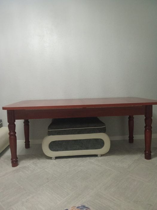 Продам стол для.