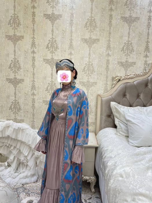 Kelinlar uchun ansambl,tillaqosh nabor sotiladi