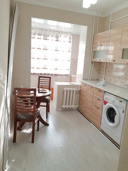 Цум Ц7    1/2/4 Центр Ташкент возле 110 школа Парк Книжный ряд