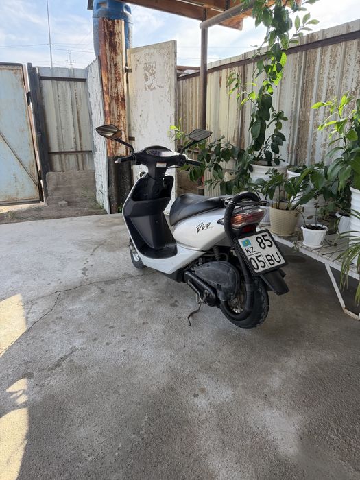 Мопед Honda dio af 57
