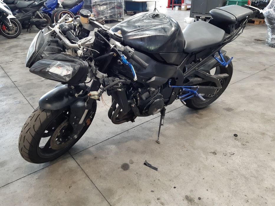 Мотоциклет Ямаха Р1(Yamaha R1-1998-00g,2001-03 injection)-на части