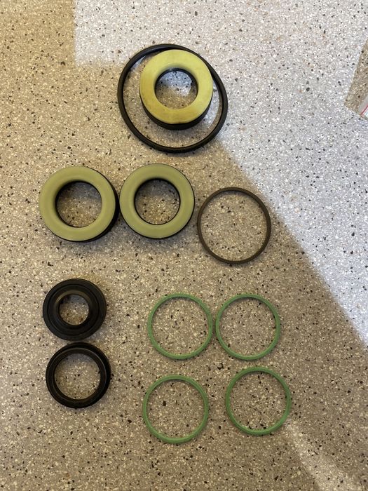 Сальники на рулевые рейки Мерседес Бмв Ауди Шевроле Малибу: 600 000 сум ...