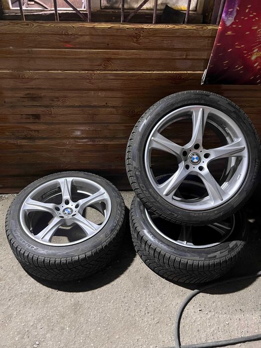 Диски 245/45/19 вместе c покрышками от PIRELLI
