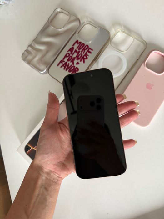 iPhone 16 pro бял 128 GB