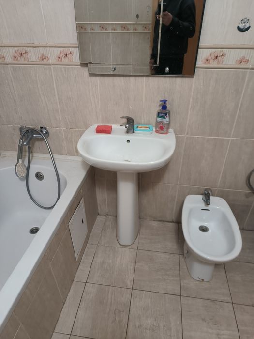 Продам раковины и унитаз