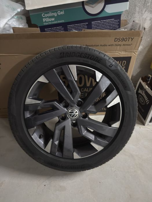 Летни гуми BRIDGESTONE 255/45/18 с джанти 5x120