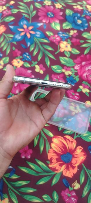 Iphone 11 pro max 64/75%