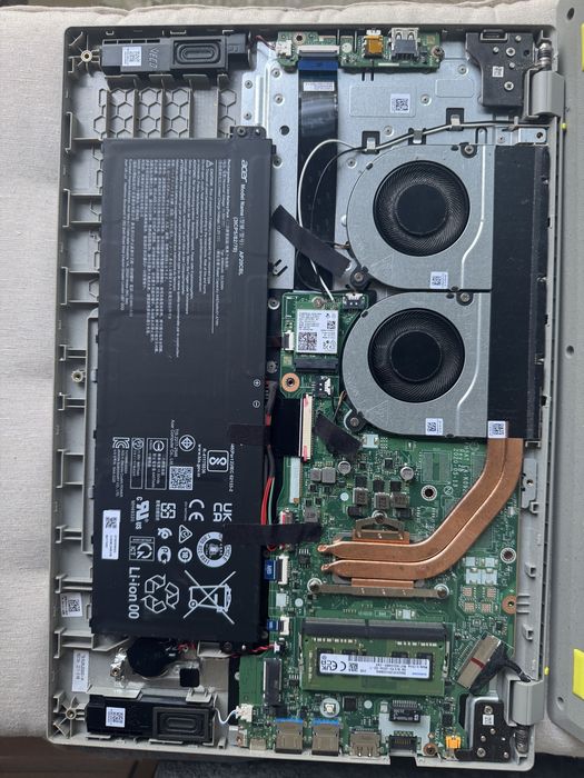 Laptop Acer Aspire Vero AV15-51 cu procesor Intel® Core™ i5-1155G7