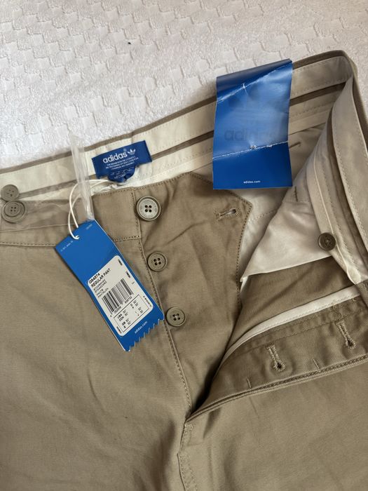 Vand pantaloni barbati