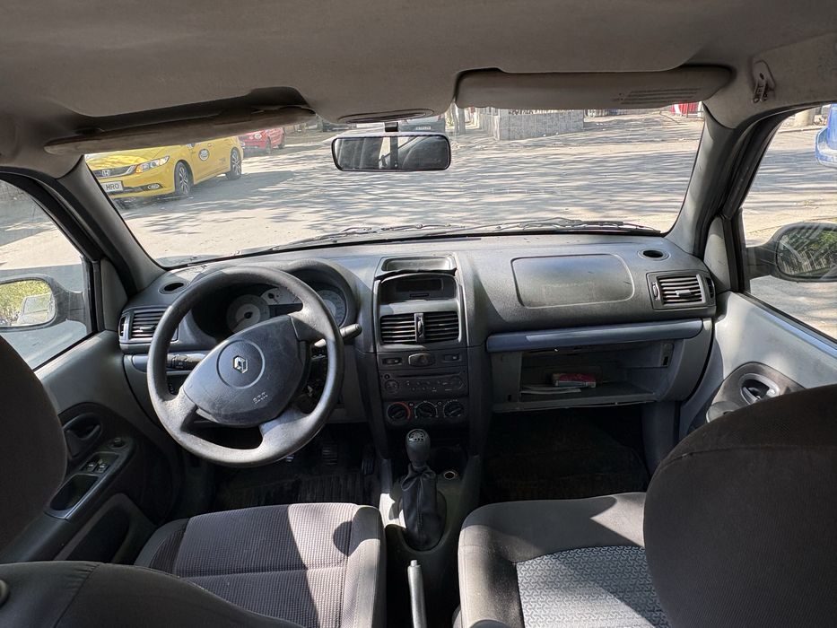 Vand sau schimb Renault Symbol masina merge foarte bine