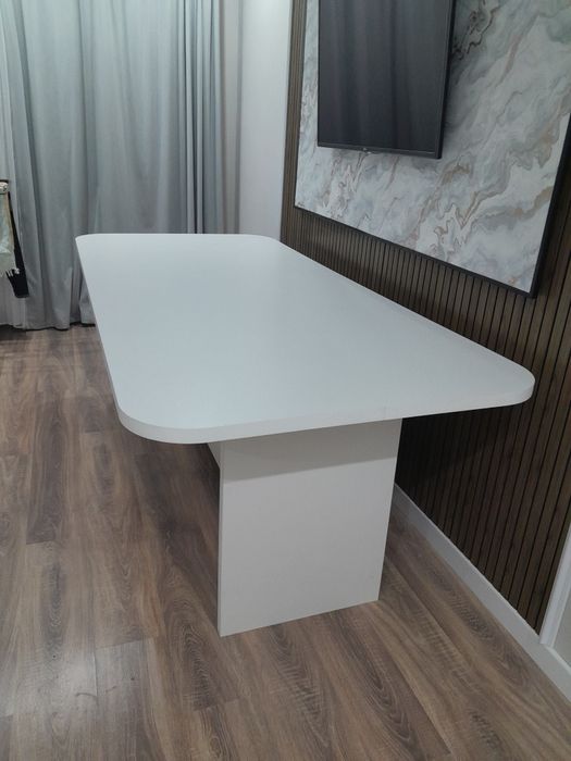 Продам стол срочно