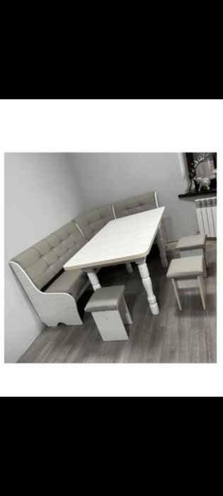 Продам кухонный уголок