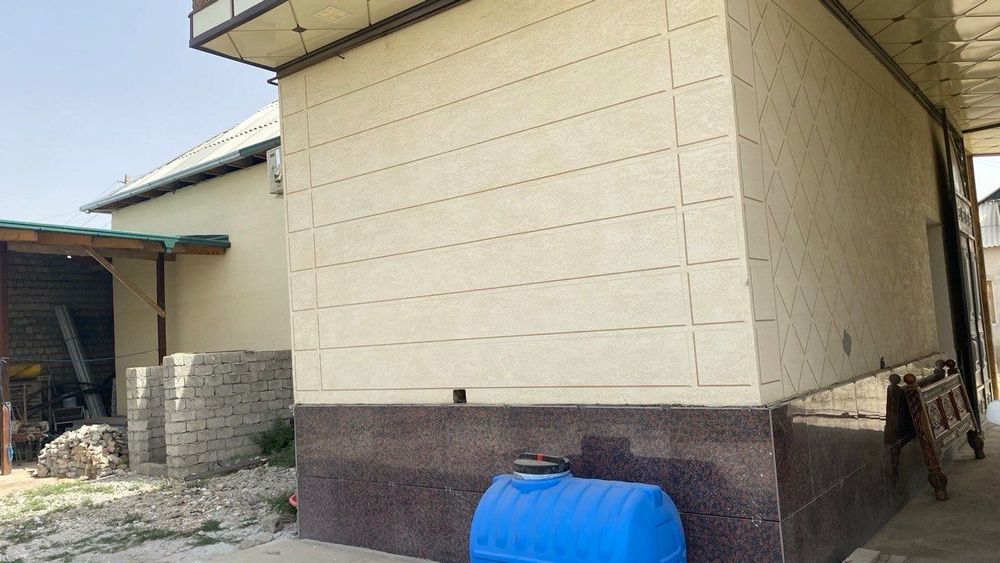 Ховлу участка сотилади