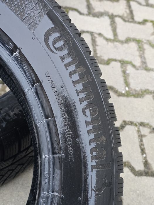 235 55 18 Continental