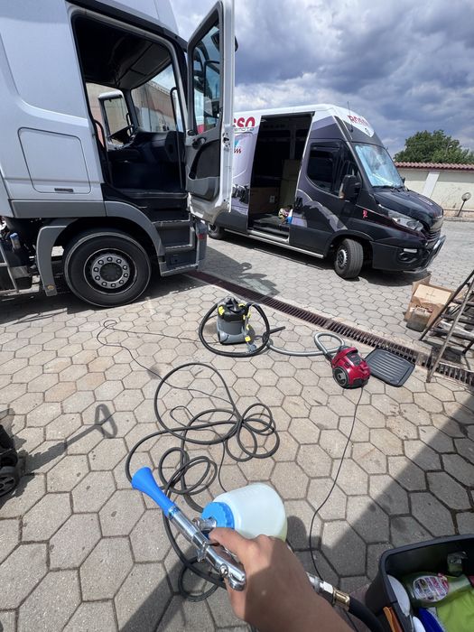 Почистване на коли и камиони