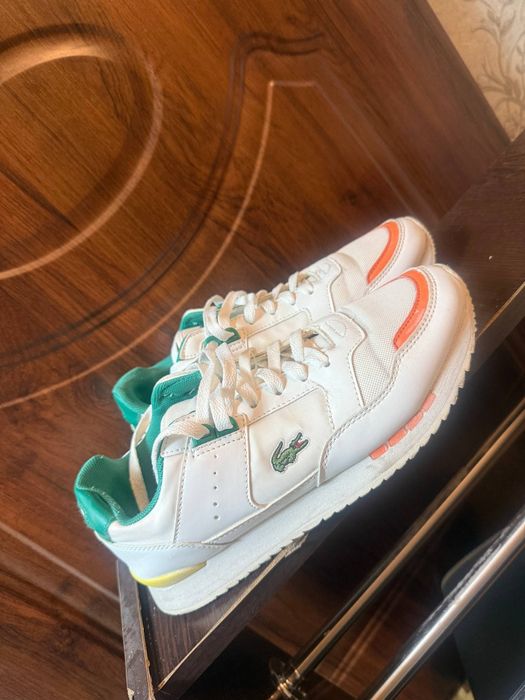 Кроссовки в хорошем состоянии lacoste