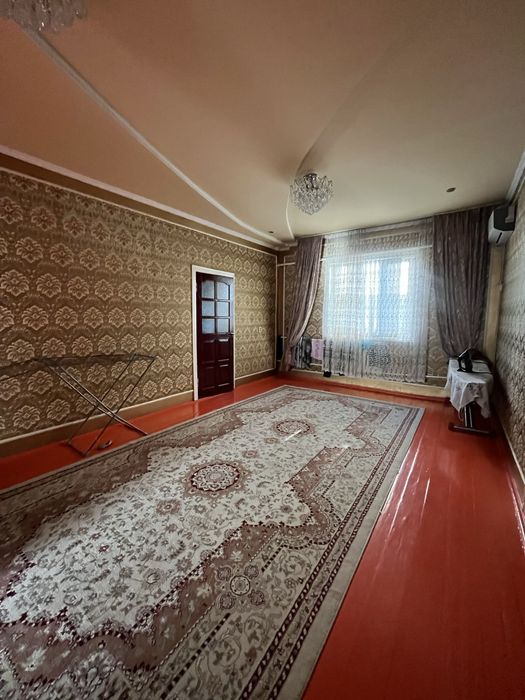 Жер үй сатылады. Бекжан мен Алаш Ақниет базарларына жақын.