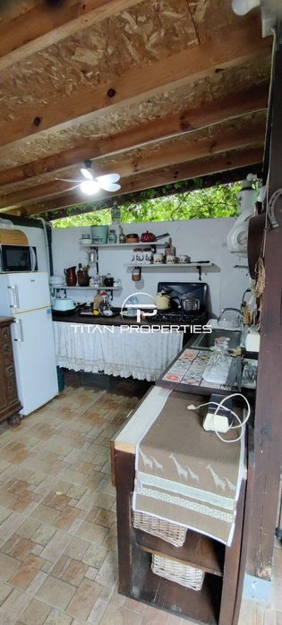 Двуетажна Къща на 500м от МОРЕТО, гр. Черноморец