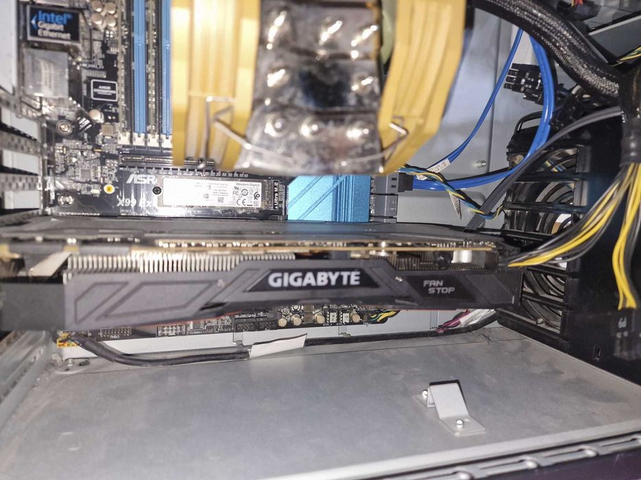 Работна станция X99, XEON 2690 V4 14c, 128GB DDR4, 1TB nVME, GTX1070.