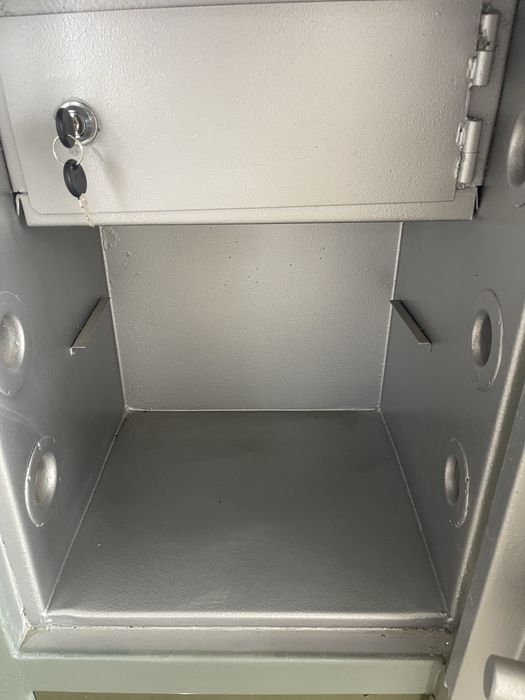 Сейф иранский , высота 102 см