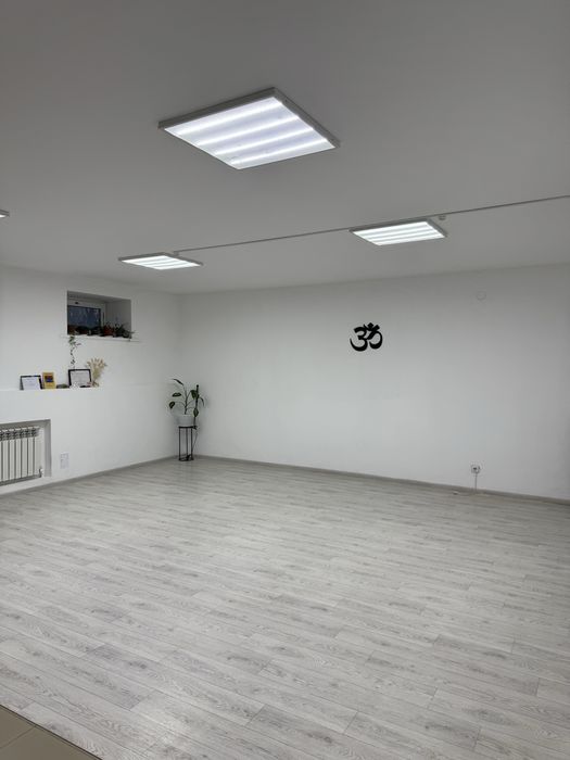 Сдам зал в суб.аренду