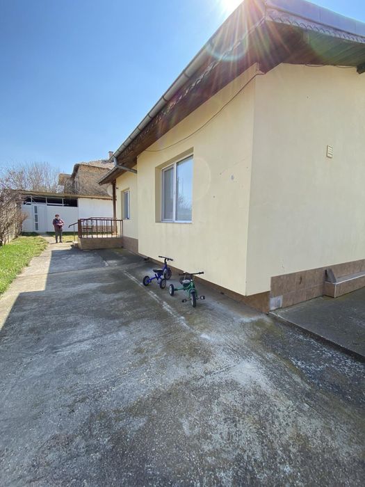 Продавам къща със цех за производство на тестени изделия