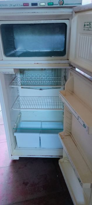 Продам холодильник