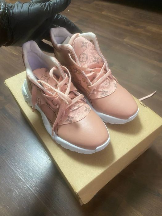 Обувь луи витон розовые