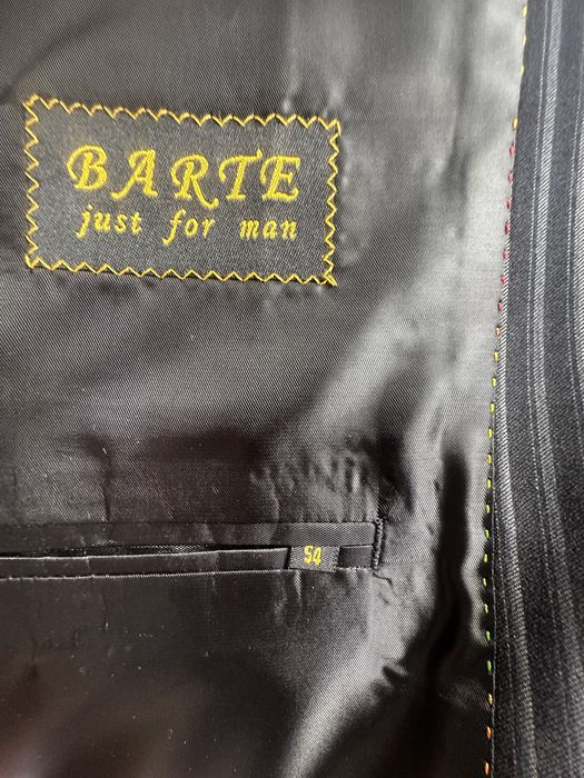 Костюмы мужские  .