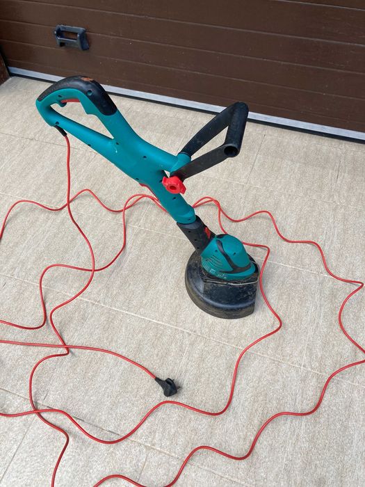 Trimmer Bosch + cablu de 10m