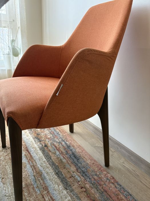 Трапезни столове и маса