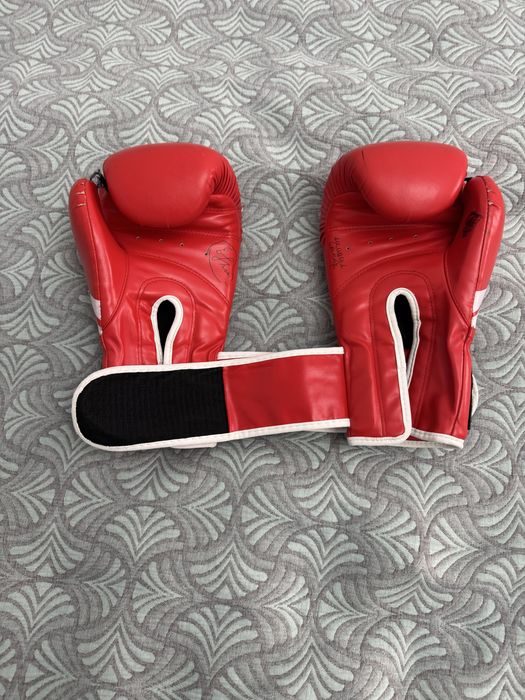 Перчатки боксерские