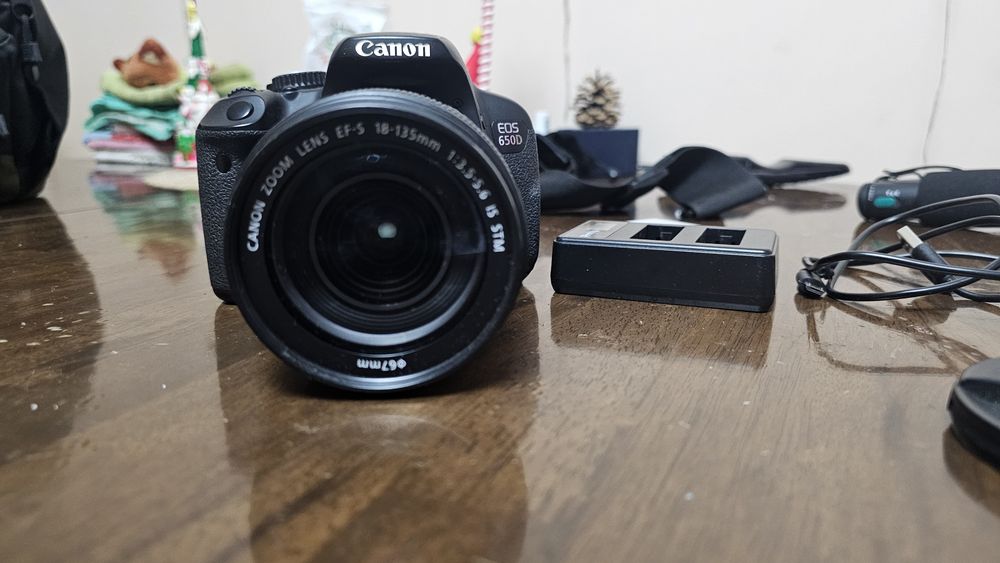 Фотоаппарат Canon 650d