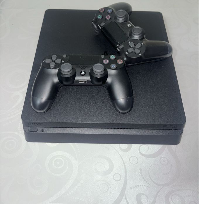 Ps 4 1TB с 6 играми