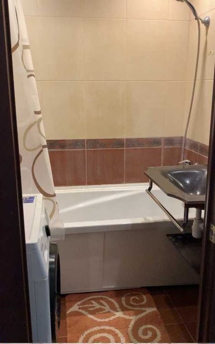 Продава се Двустаен апартамент в София, Център - 56 кв.м за 3250 €/кв.м - Снимка #2
