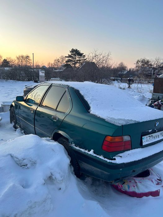 BMW 318i по запчастям