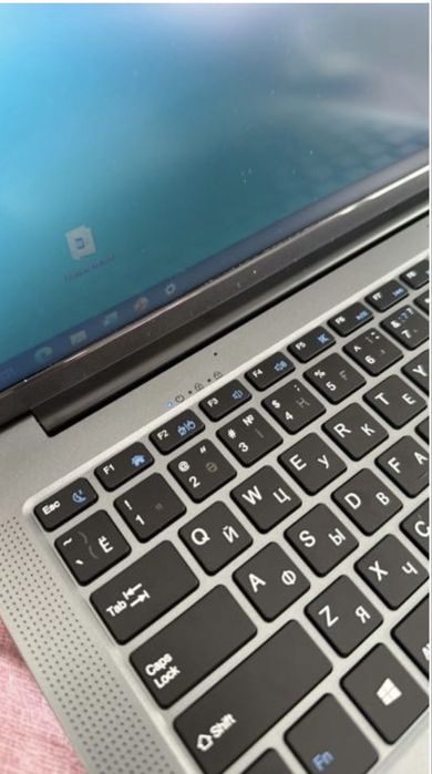 Ноутбук Tokio Dream Book 14"