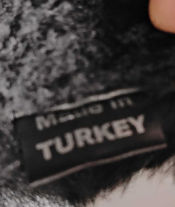 Vând căciulă de piele bărbați