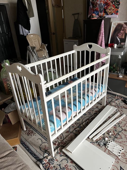 Детская кроватка