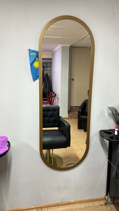 Продам кресло парикмахера