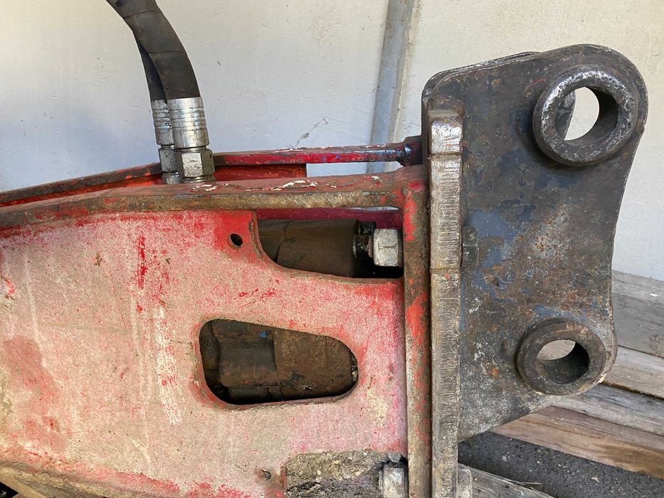 Хидравличен чук за багер