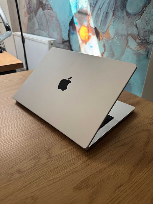 MacBook Pro M3 Pro 14” | 18GB RAM | 1TB SSD | Silver Bucuresti