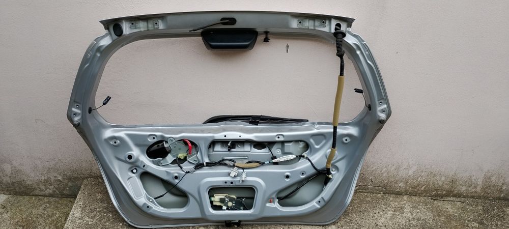 Врата багажник Хонда джаз