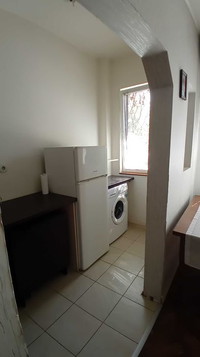 Двустаен апартамент до Общината