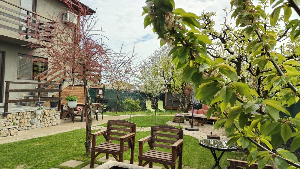 Apartment de inchiriat  3 camere / 23 August jud Constanta