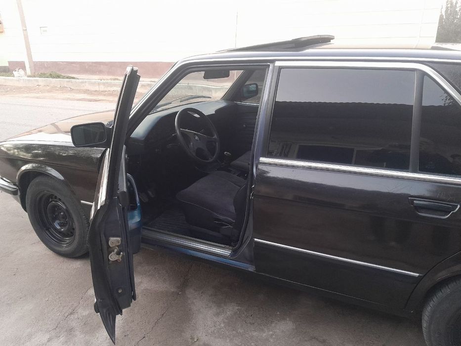 BMW E28. MADIL  mashina